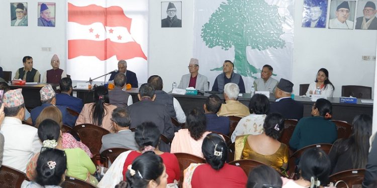 कांग्रेसमा विशेष महाधिवेशन पक्षधर २४८८ (५३ प्रतिशत )महाधिवेशन प्रतिनिधिको हस्ताक्षर बुझाइयोकांग्रेसमा विशेष महाधिवेशन पक्षधर २४८८ महाधिवेशन प्रतिनिधिको हस्ताक्षर बुझाइयो