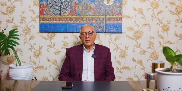 कांग्रेसका  महाधिवेशन बिबाद चुलिदैं जादा डा.कोइराला आफु निकट संग छलफलमा जुटेको