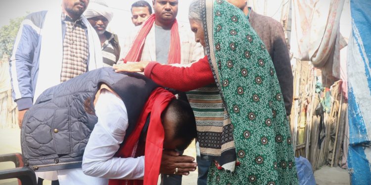 पकाहामैनपुर–४ मा एमालेको घरदैलो तीव्र, रूपेश पाण्डेले देखाए विकासको रोडम्याप