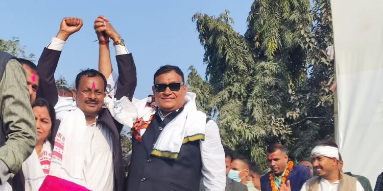 पर्साको राजनीतिमा तरंग: बसरुद्दीन अन्सारी कांग्रेसमा प्रवेश