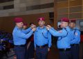 प्रहरी महानिरीक्षक कार्कीद्वारा १० प्राविधिक प्रहरी अधिकृतलाई दर्ज्यानी चिन्ह प्रदान
